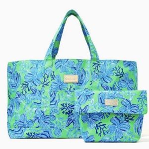 Lilly Pulitzer GWP Large Tote with Pouch in Cabana Green Keepin' It Reel